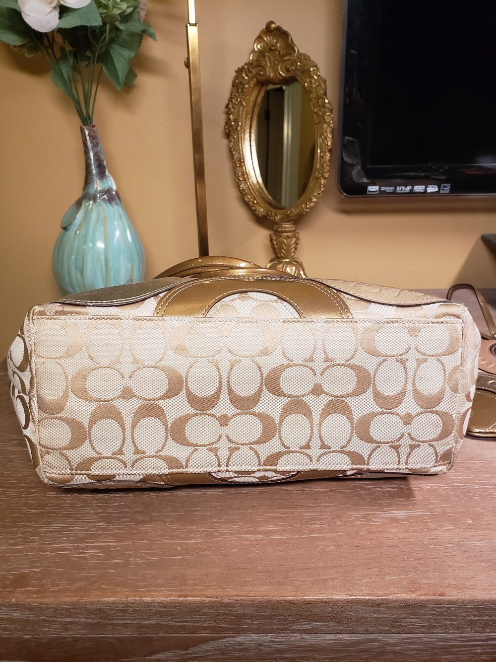 Coach Metallic Poppy OP ART Glam Tote & Wristlet in Gold & Champagne - Picture 5 of 16